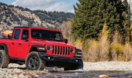 imagen de la jeep gladiator de frente