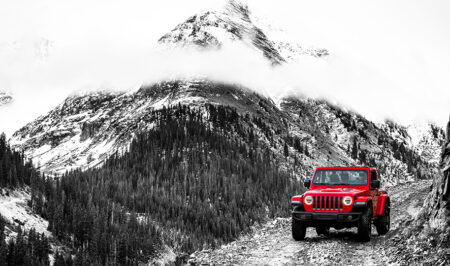 imagen de la jeep wrangler de frente