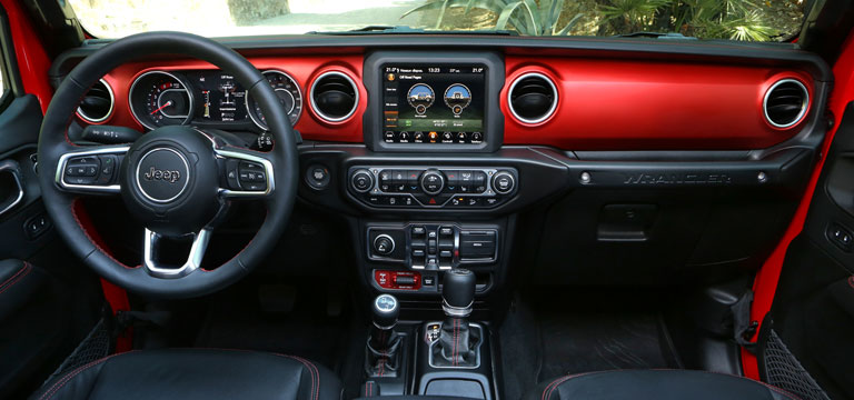imagen del interior de la jeep wrangler